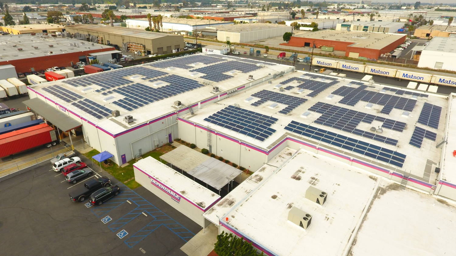 Solar Optimum Installs Solar & Energy Storage for Dependable Hawaiian Express in Record Time