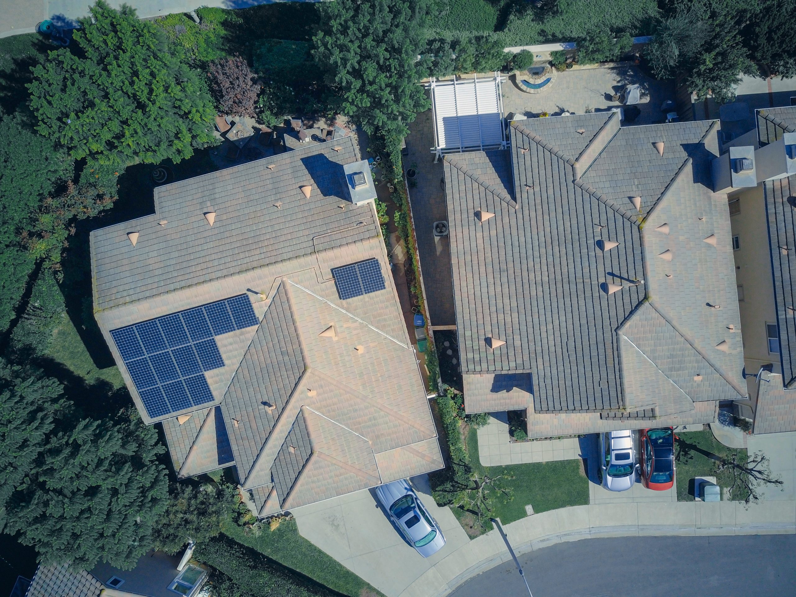 What Is the Average Weight of Residential Solar Panels?
