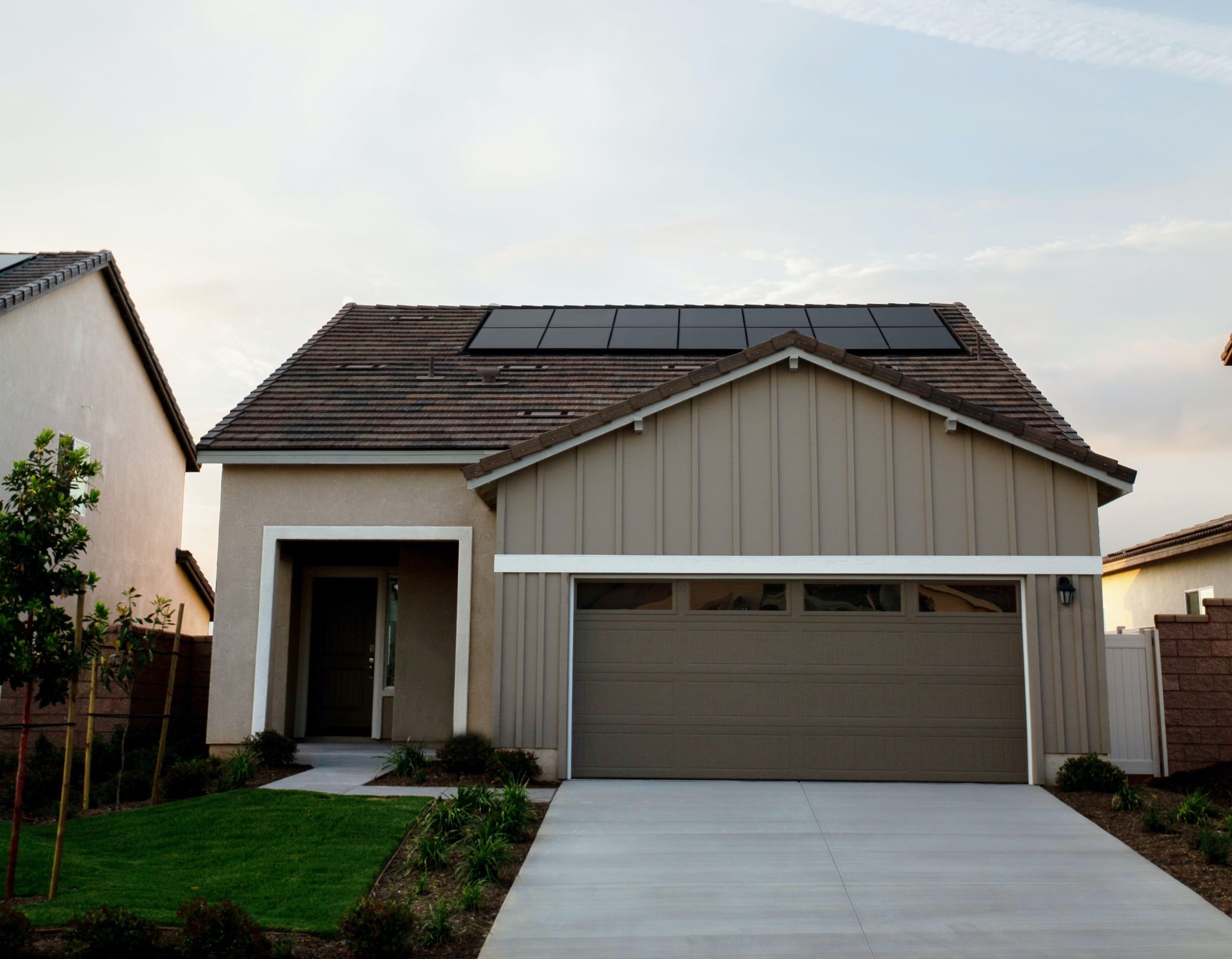 First Time Home Buyers: 5 Reasons Why Going Solar Should Be Your Next Move
