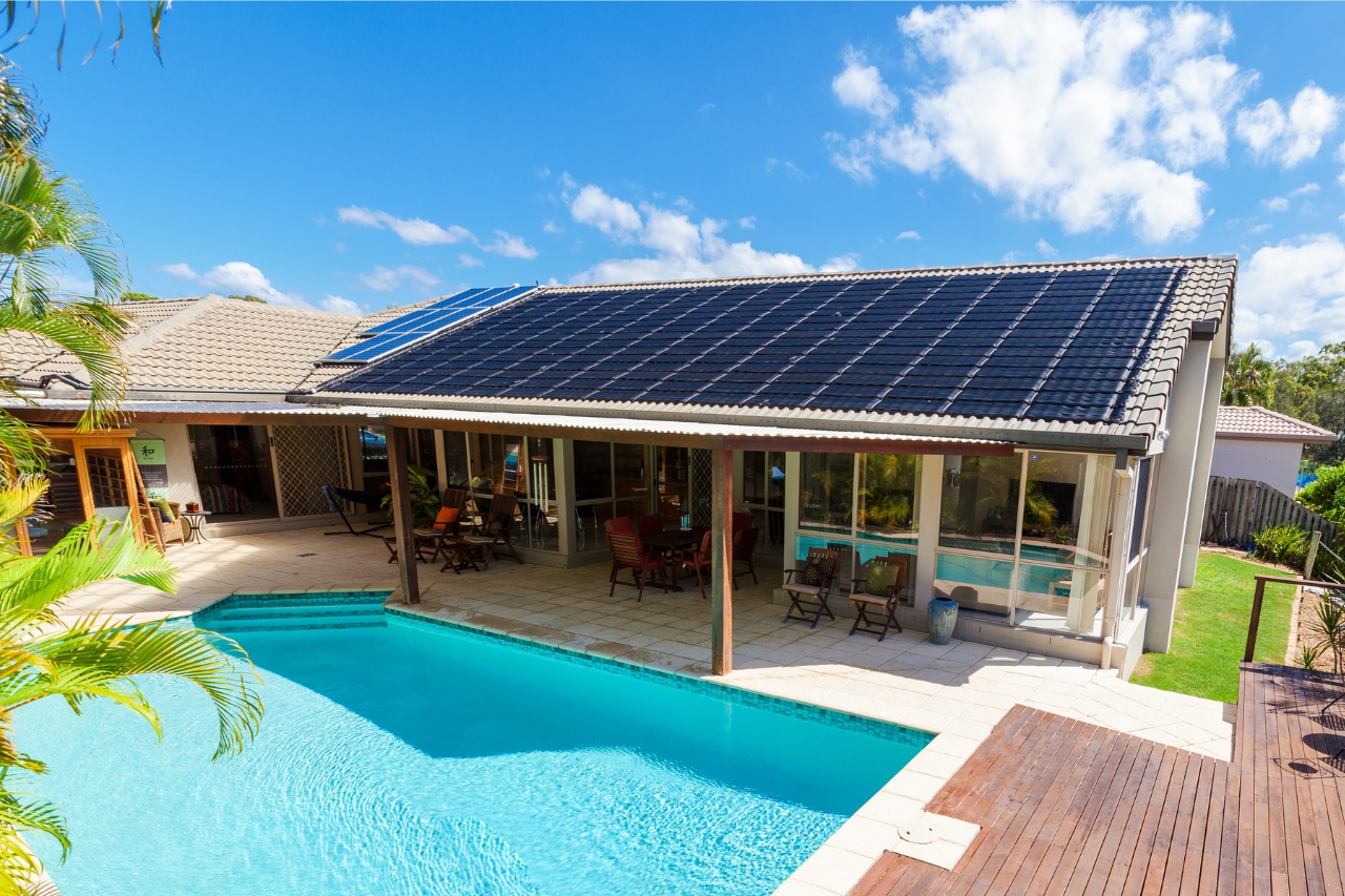 How Many Solar Panels Does It Take To Power a House in Arizona?
